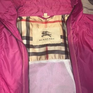 BURBERRY CROPPED FUSCHIA WINDBREAKER 💖